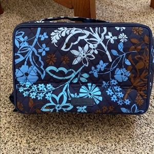 Vera Bradley makeup big! LOTS of storage